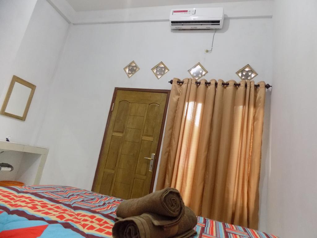 Defa Homestay Kuta  Buitenkant foto