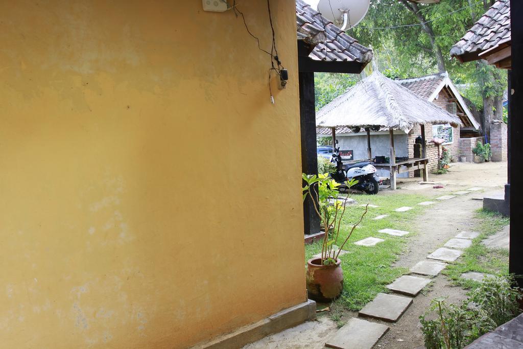 Defa Homestay Kuta  Buitenkant foto
